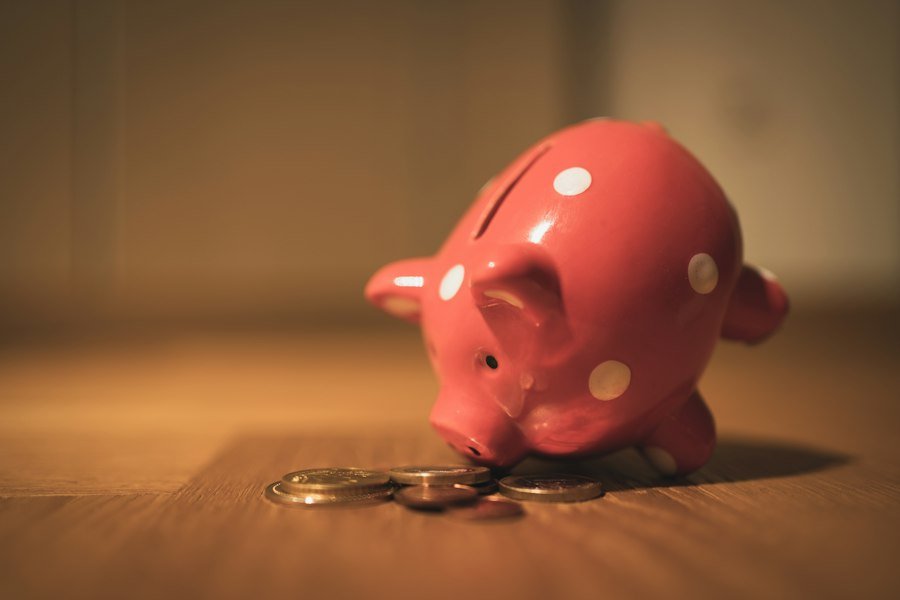 Photo child safety money tips